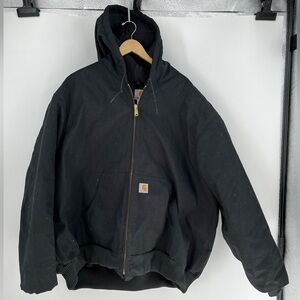 J140 Black Carhartt Vintage Jacket Made in The USA
Measurements: 32x33